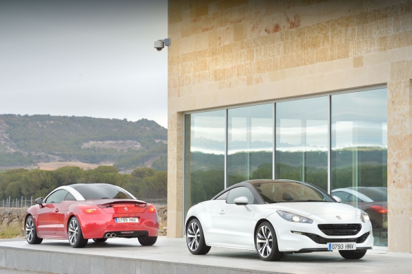 Peugeot actualiza el RCZ