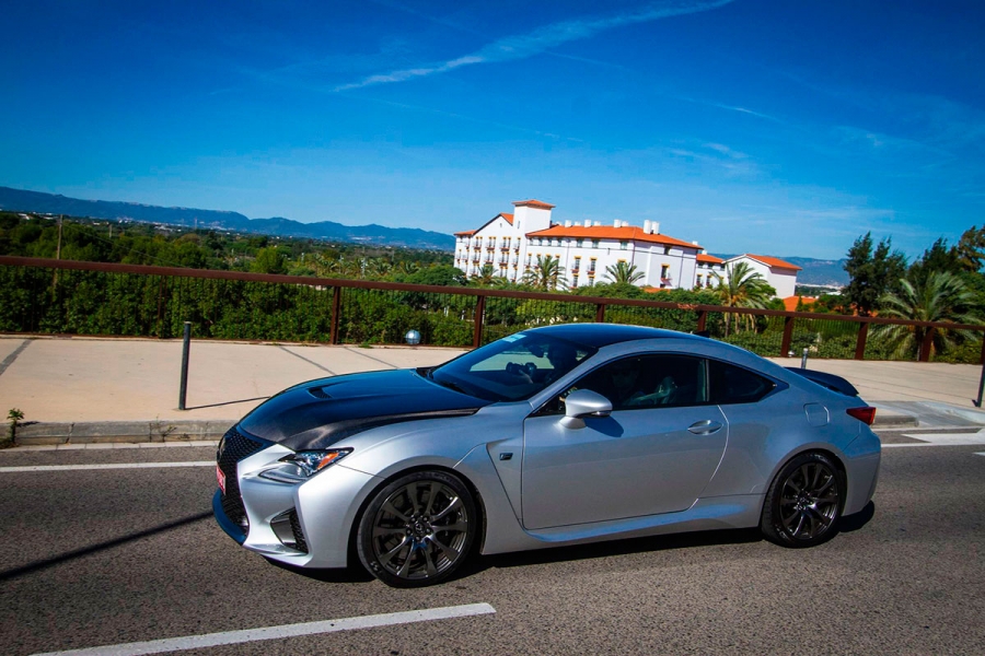 El nuevo Lexus RC F hace su debut en las carreteras de España