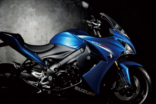 Suzuki presenta la Suzuki Address y la Suzuki GSX-S1000F