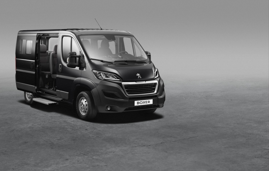 Peugeot Boxer Combi, la nueva furgoneta combi de Peugeot